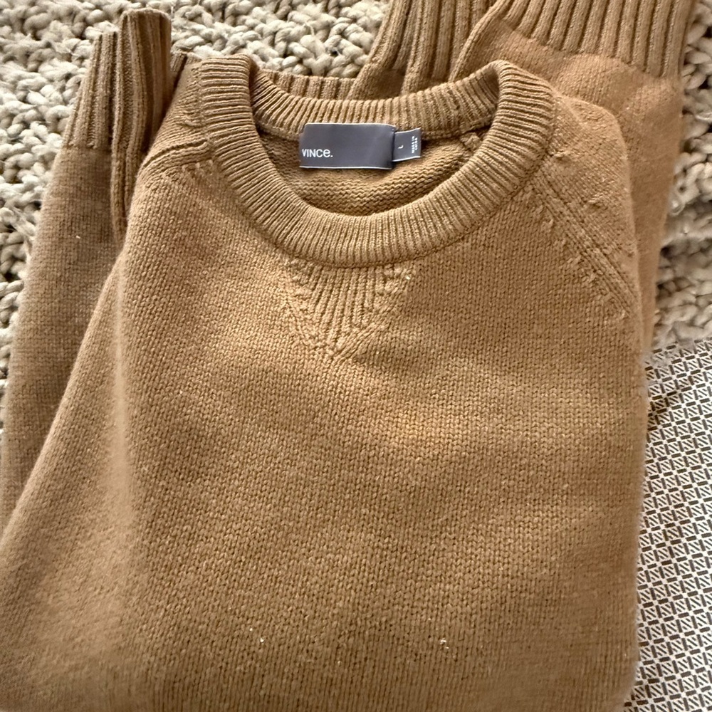 Vince Women’s Camel Crewneck Sweater
